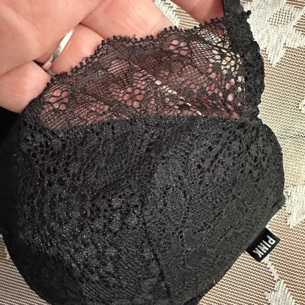 PINK Victoria's Secret Push-Up Bra Womens 32D Black Good Lace Front-Clasp T-Back